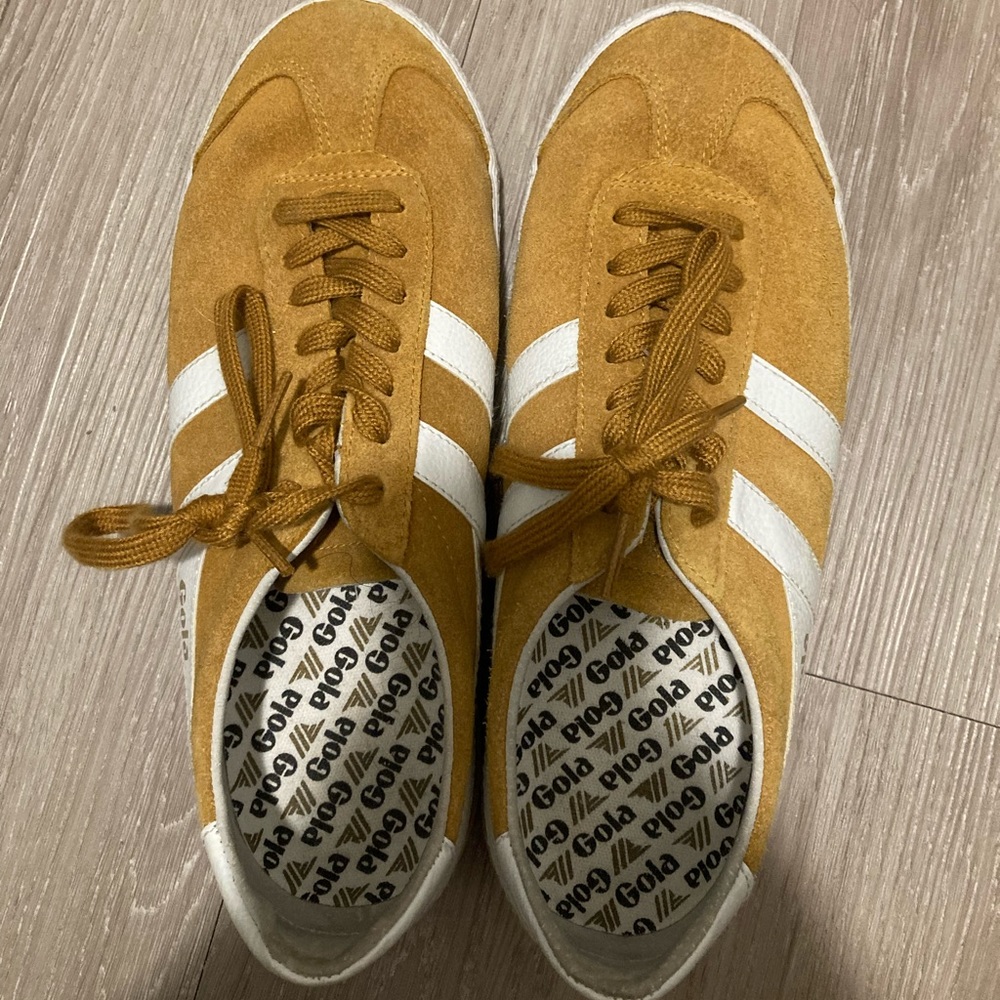 Gently used gold golas✨